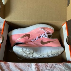 Nike Flex Contact (GS) Sneaker